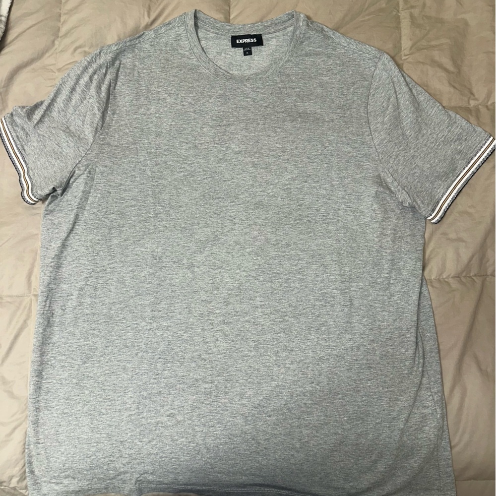 Express Light Gray Short Sleeve Tee with Sleeve Trim Design